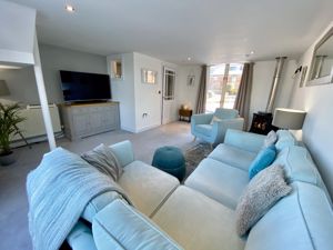 Lounge- click for photo gallery